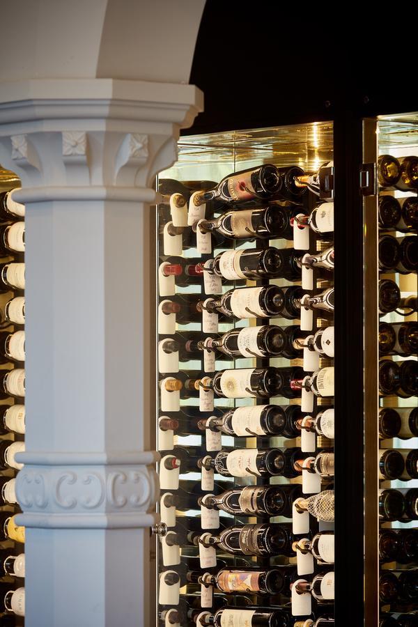 Oddfellows On The Park Чідл Екстер'єр фото Wine rack