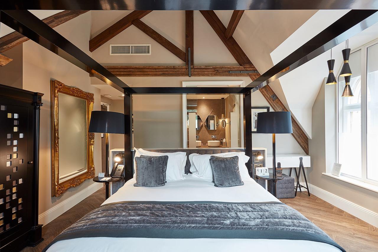 Oddfellows On The Park Чідл Екстер'єр фото A bedroom at the hotel