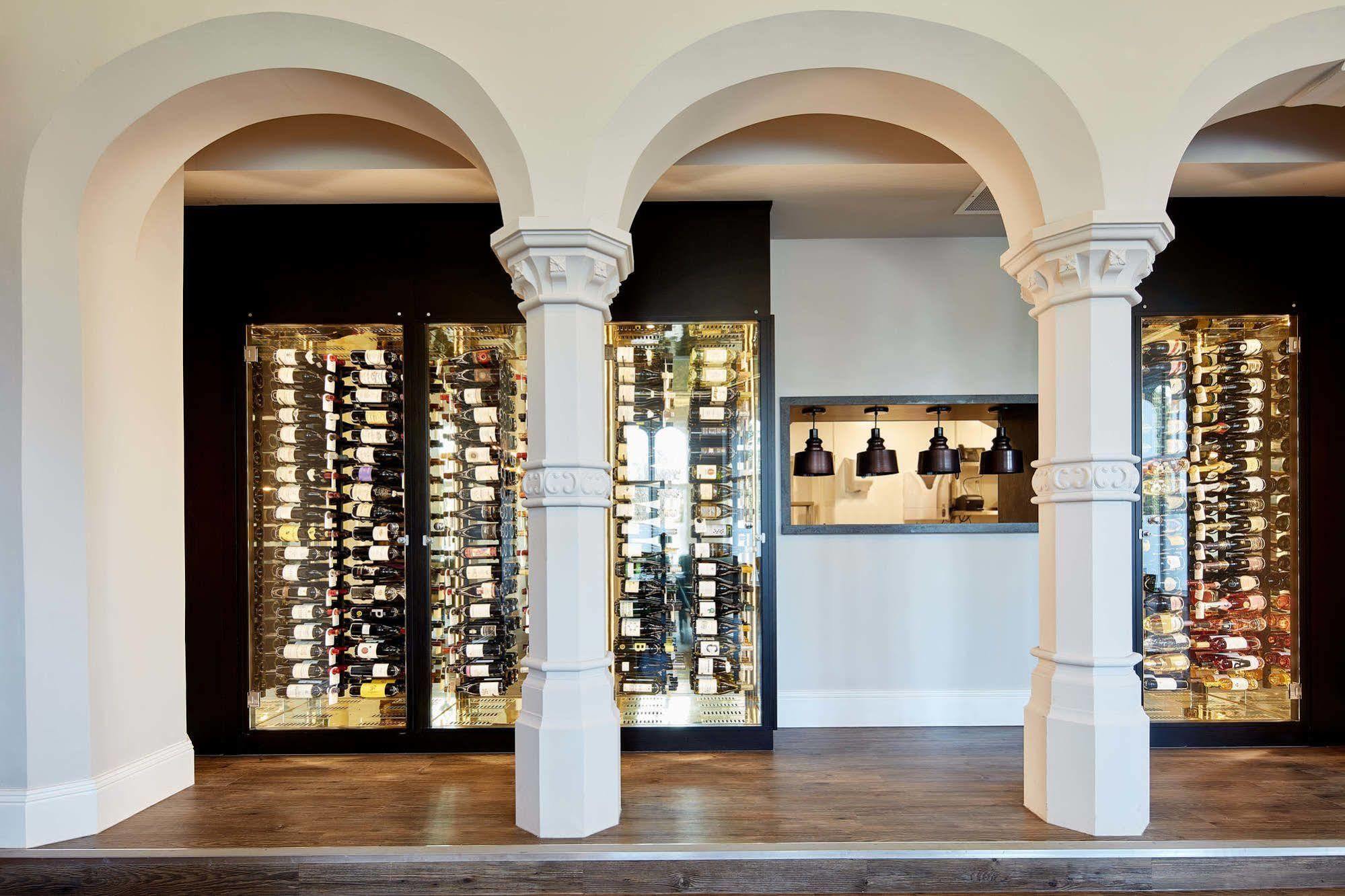 Oddfellows On The Park Чідл Екстер'єр фото Wine display at the winery