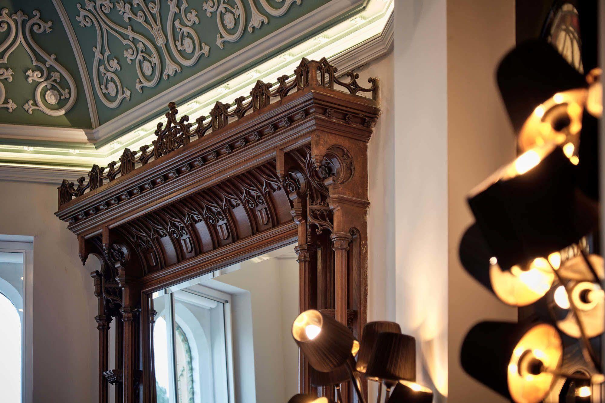 Oddfellows On The Park Чідл Екстер'єр фото The interior of the hotel