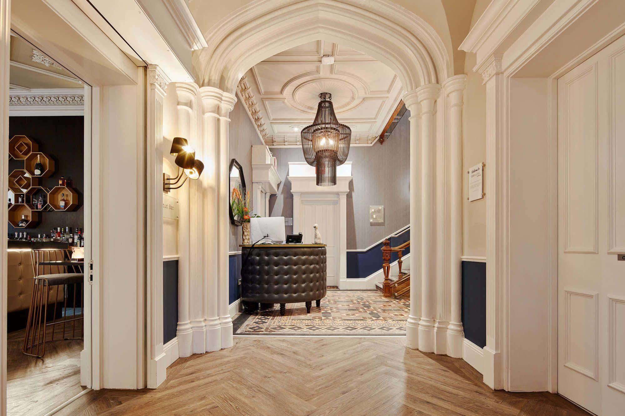 Oddfellows On The Park Чідл Екстер'єр фото The interior of the hotel